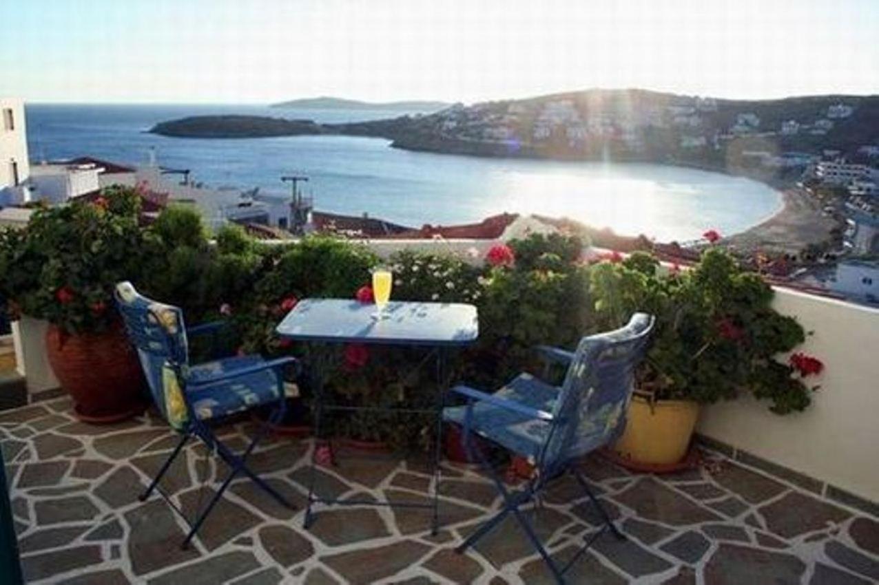 Meltemi Aparthotel Batsíon Exterior photo