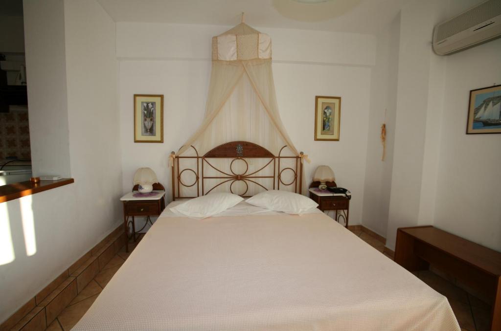 Meltemi Aparthotel Batsíon Room photo
