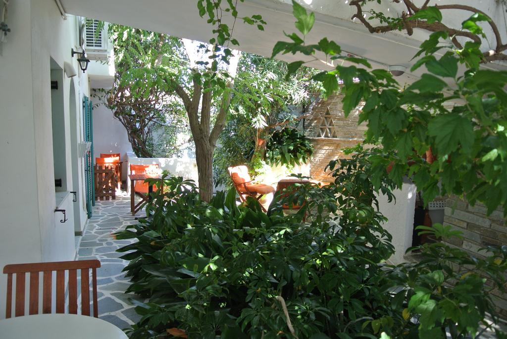 Meltemi Aparthotel Batsíon Exterior photo